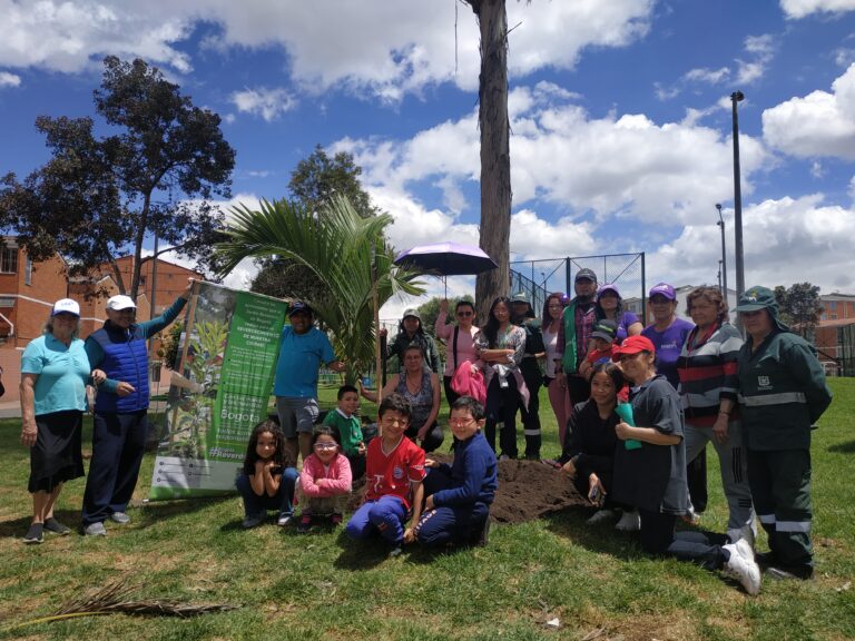¡Los parques de El Tintal lucen cada vez más verdes!