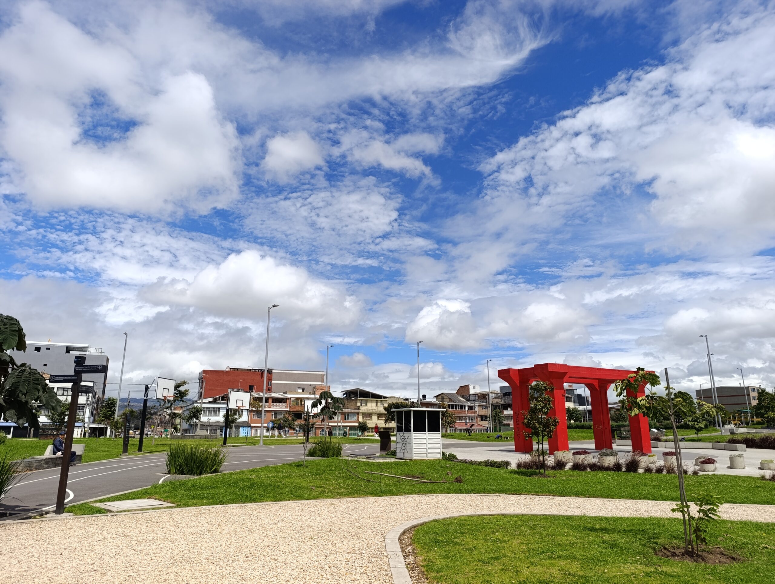 Historias del verde urbano: Cinco localidades se vistieron de verde durante el primer día de la Semana Ambiental
