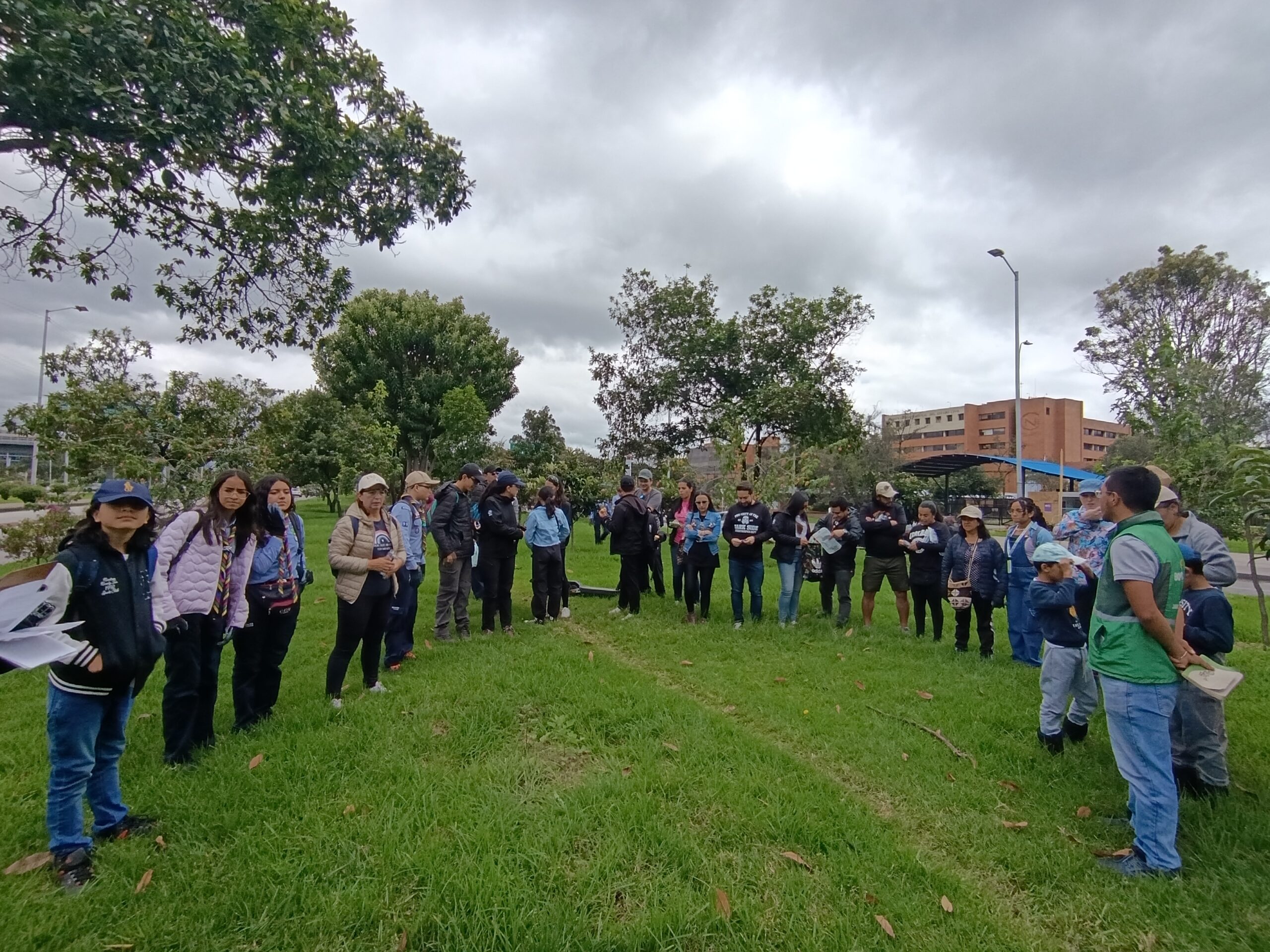 Historias del verde urbano: Homenaje al suelo en la calle 26 y la reserva Thomas van der Hammen