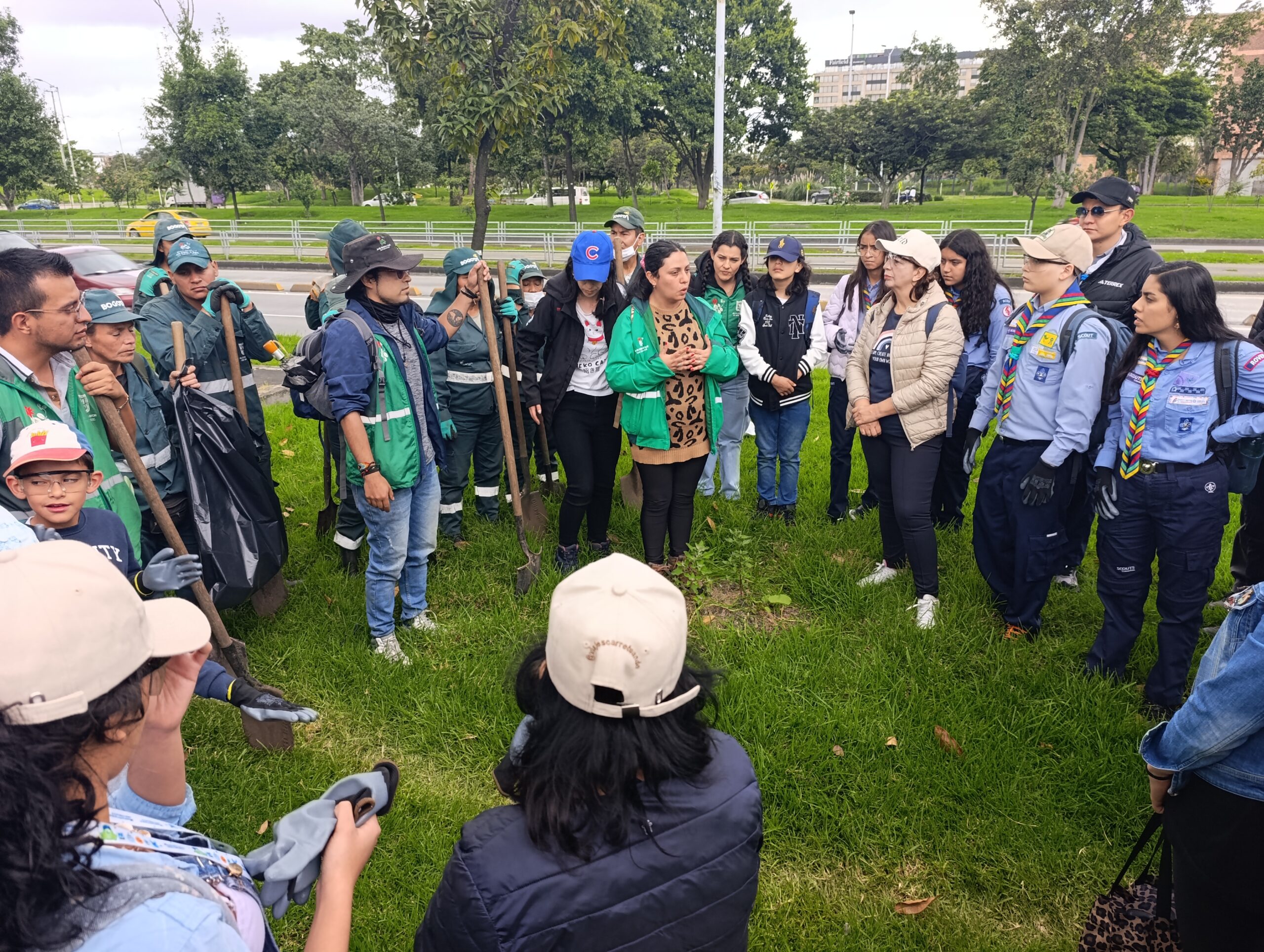 Historias del verde urbano: Homenaje al suelo en la calle 26 y la reserva Thomas van der Hammen