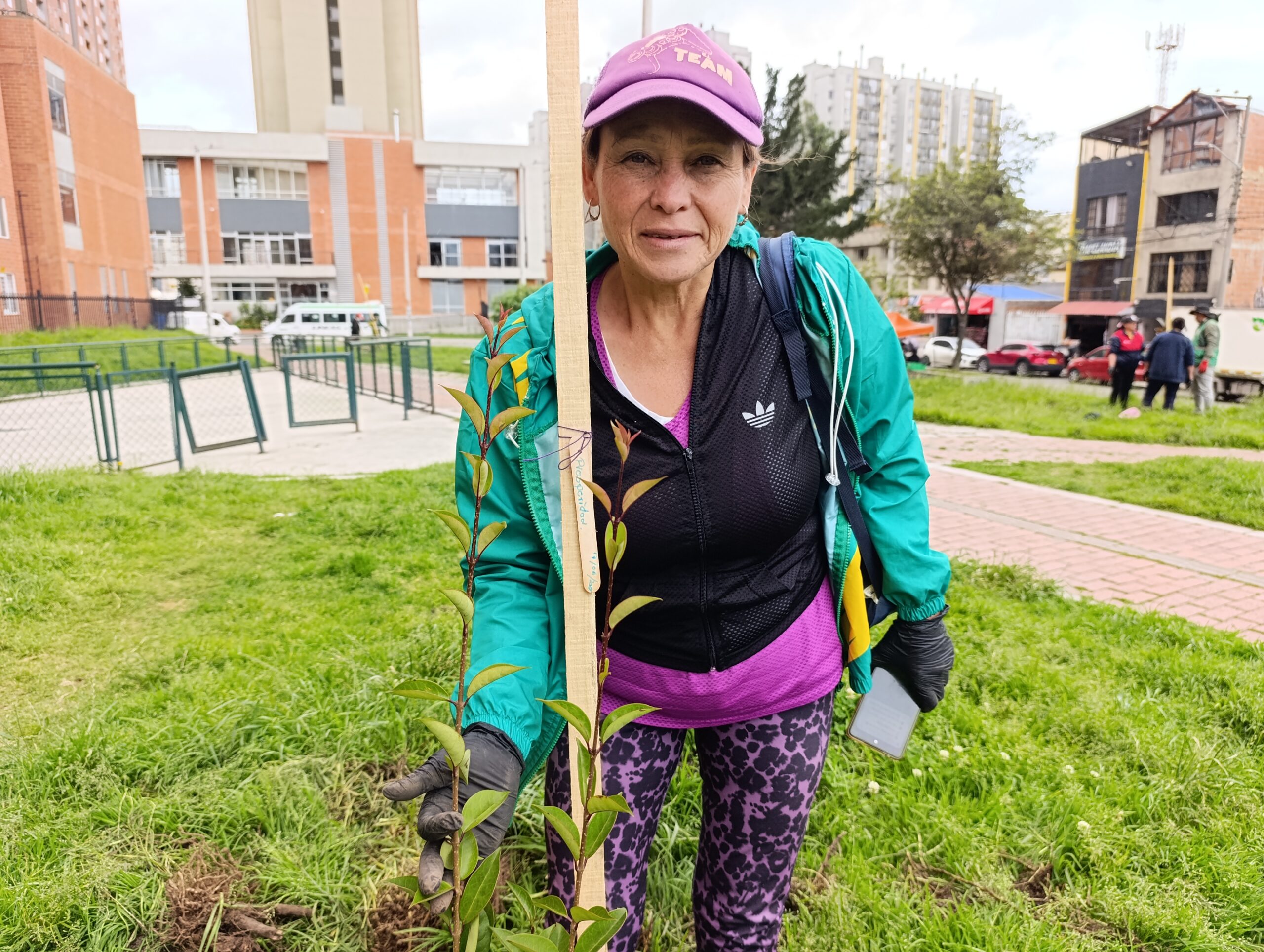 Historias del verde urbano: Habitantes de Bosa plantaron por la paz de Colombia