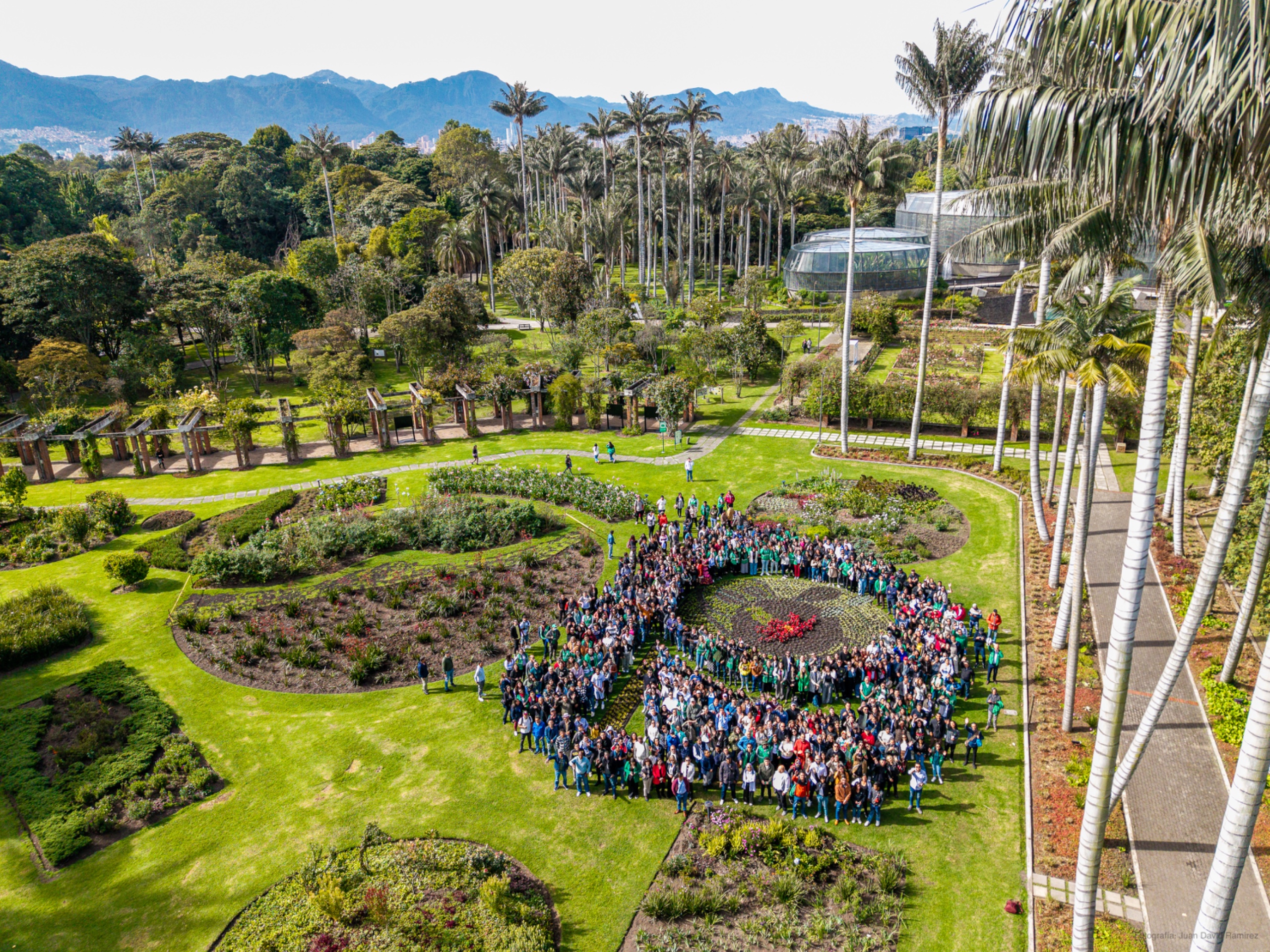 Historias del verde urbano: El lienzo floral que honra los 70 años del Jardín Botánico de Bogotá