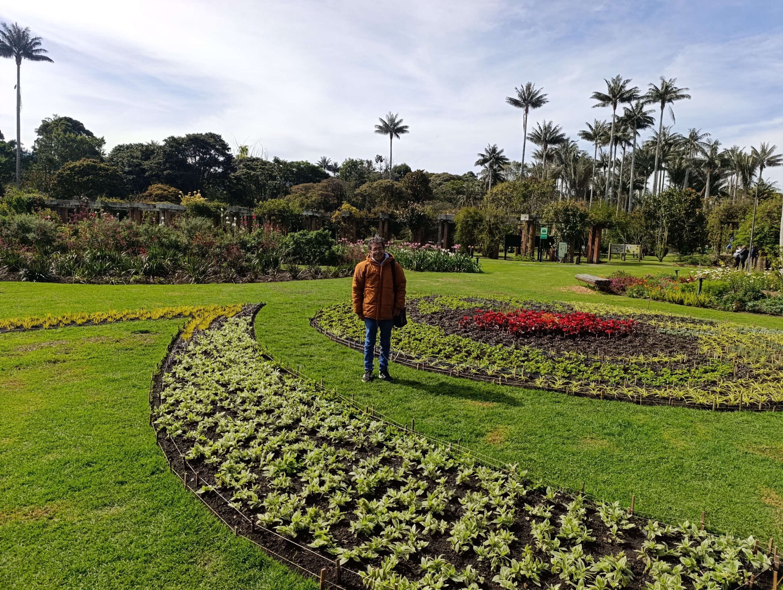 Historias del verde urbano: El lienzo floral que honra los 70 años del Jardín Botánico de Bogotá