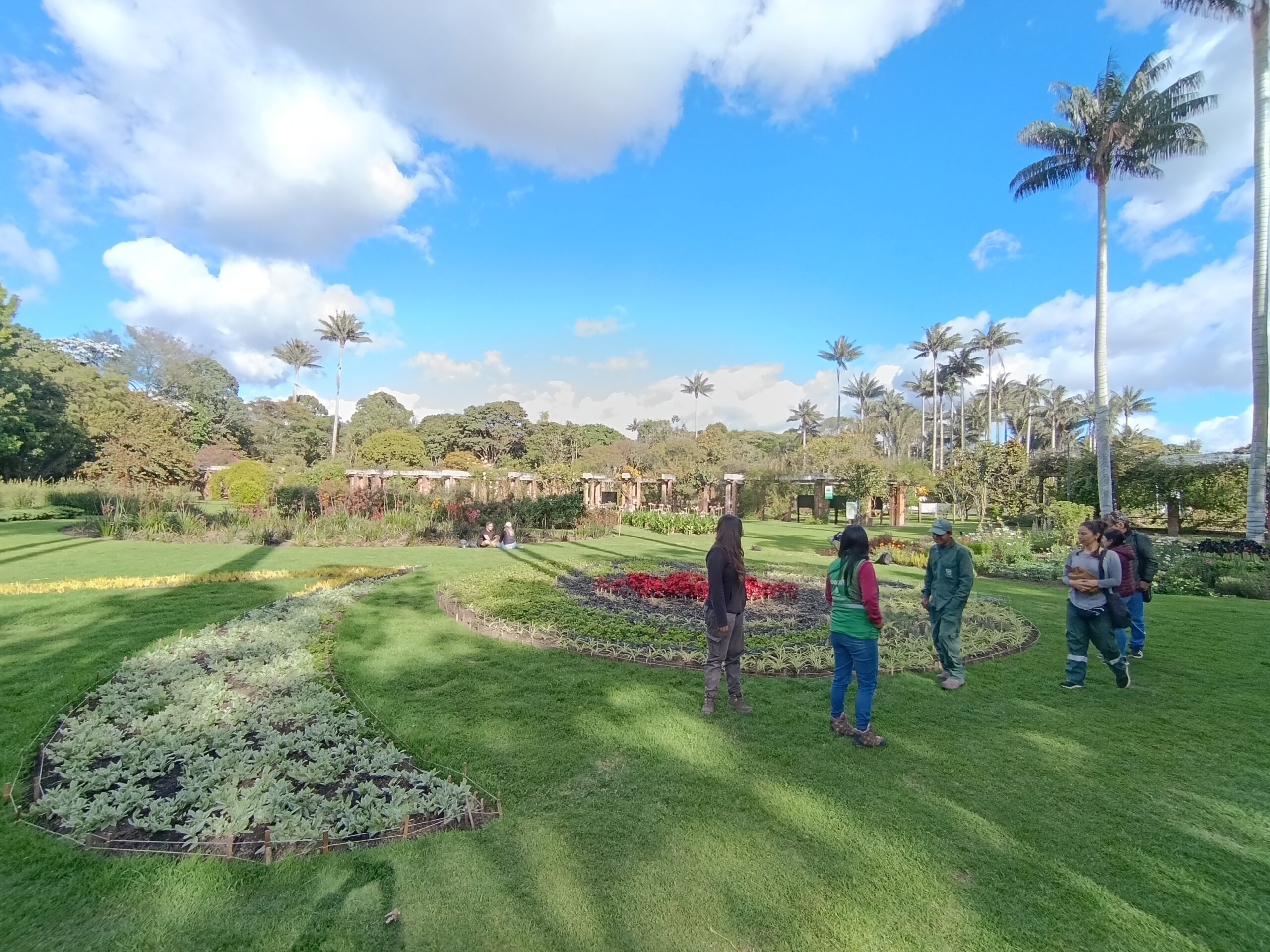 Historias del verde urbano: El lienzo floral que honra los 70 años del Jardín Botánico de Bogotá