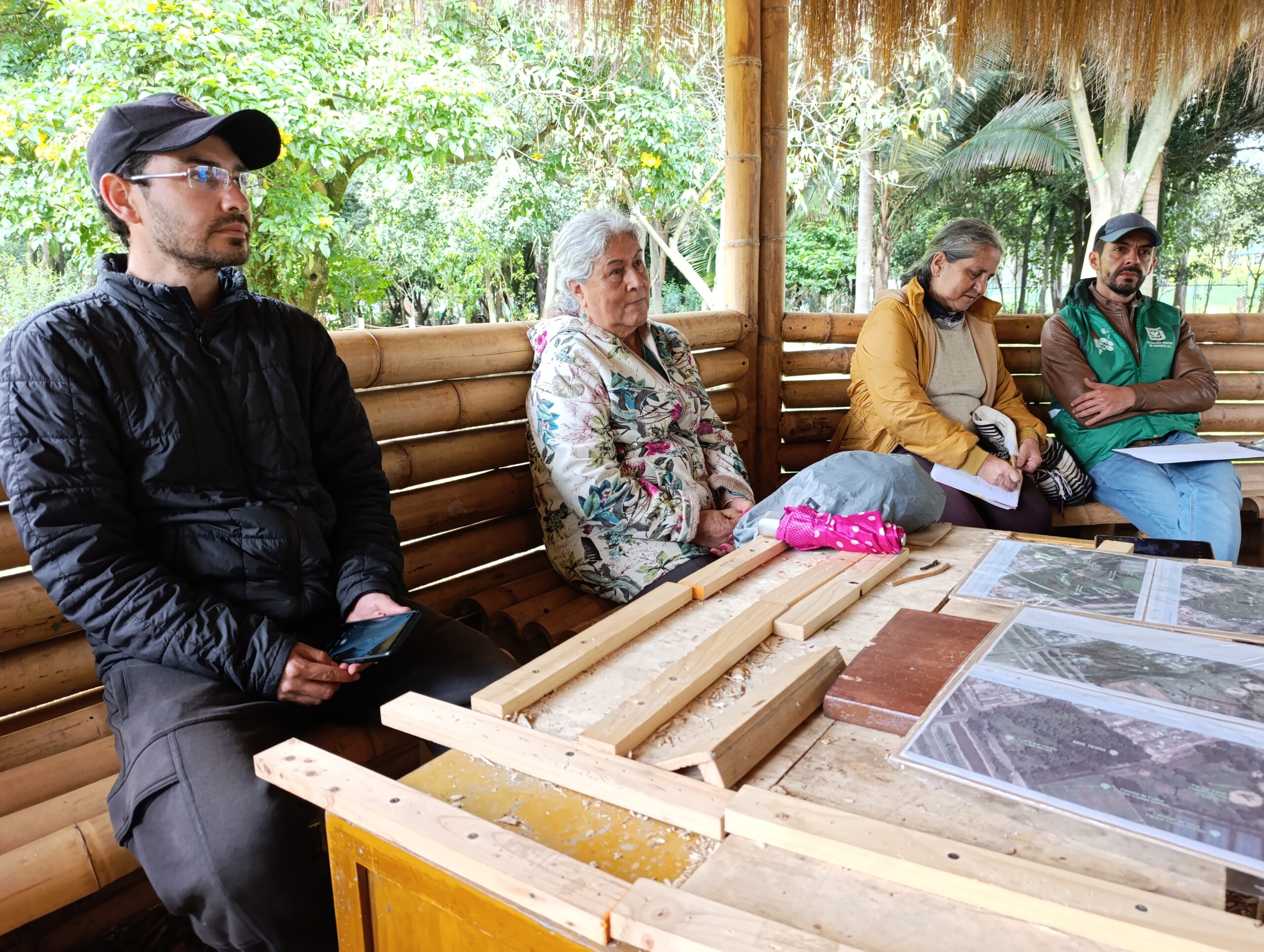 Historias del verde urbano: Comunidades de cuatro bosques urbanos participaron en los talleres de codiseño biofílico del Jardín Botánico