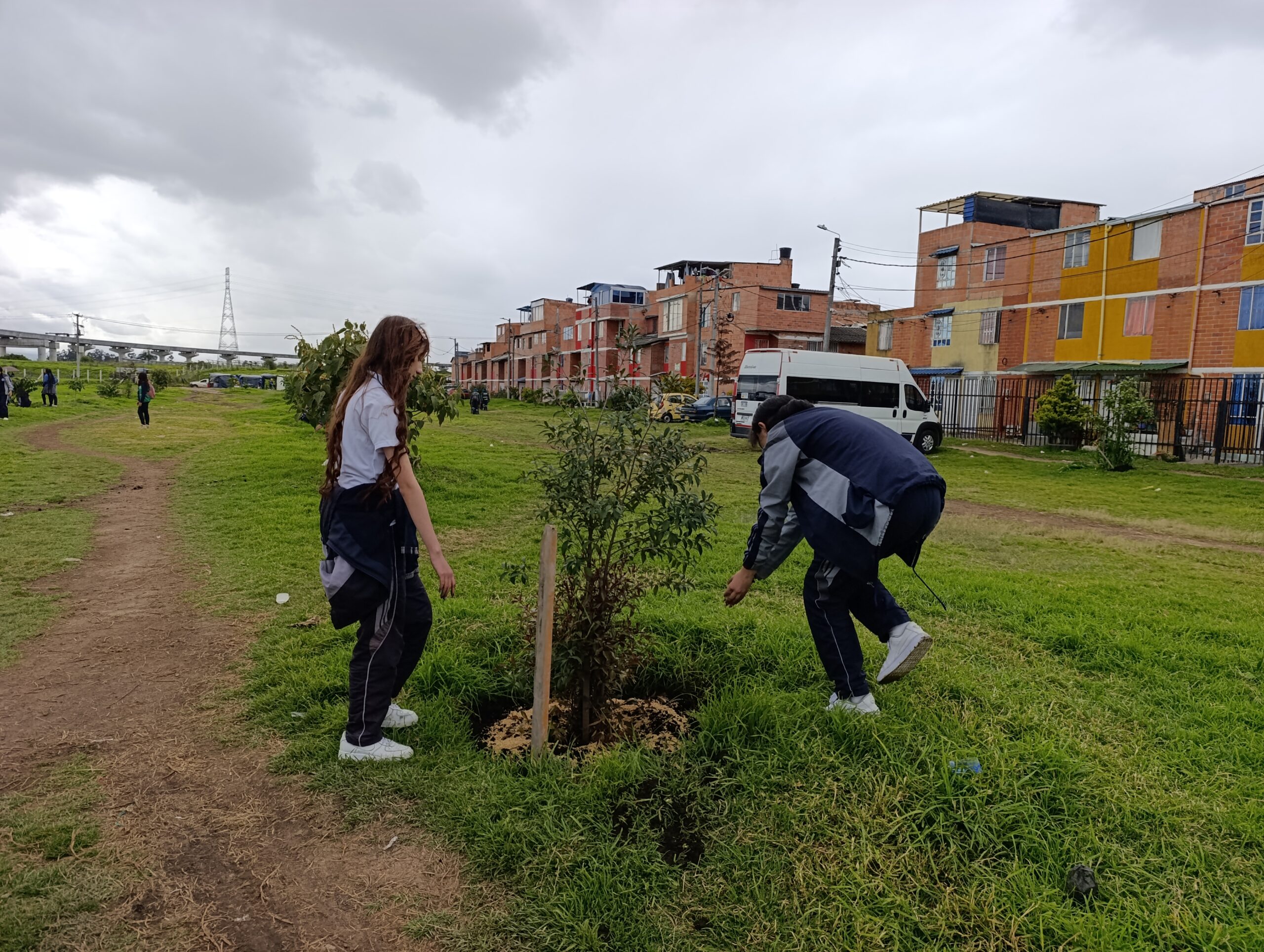 Historias del verde urbano: El Porvenir: un parque de Bosa que se renaturaliza con la ayuda de colegios y la empresa privada