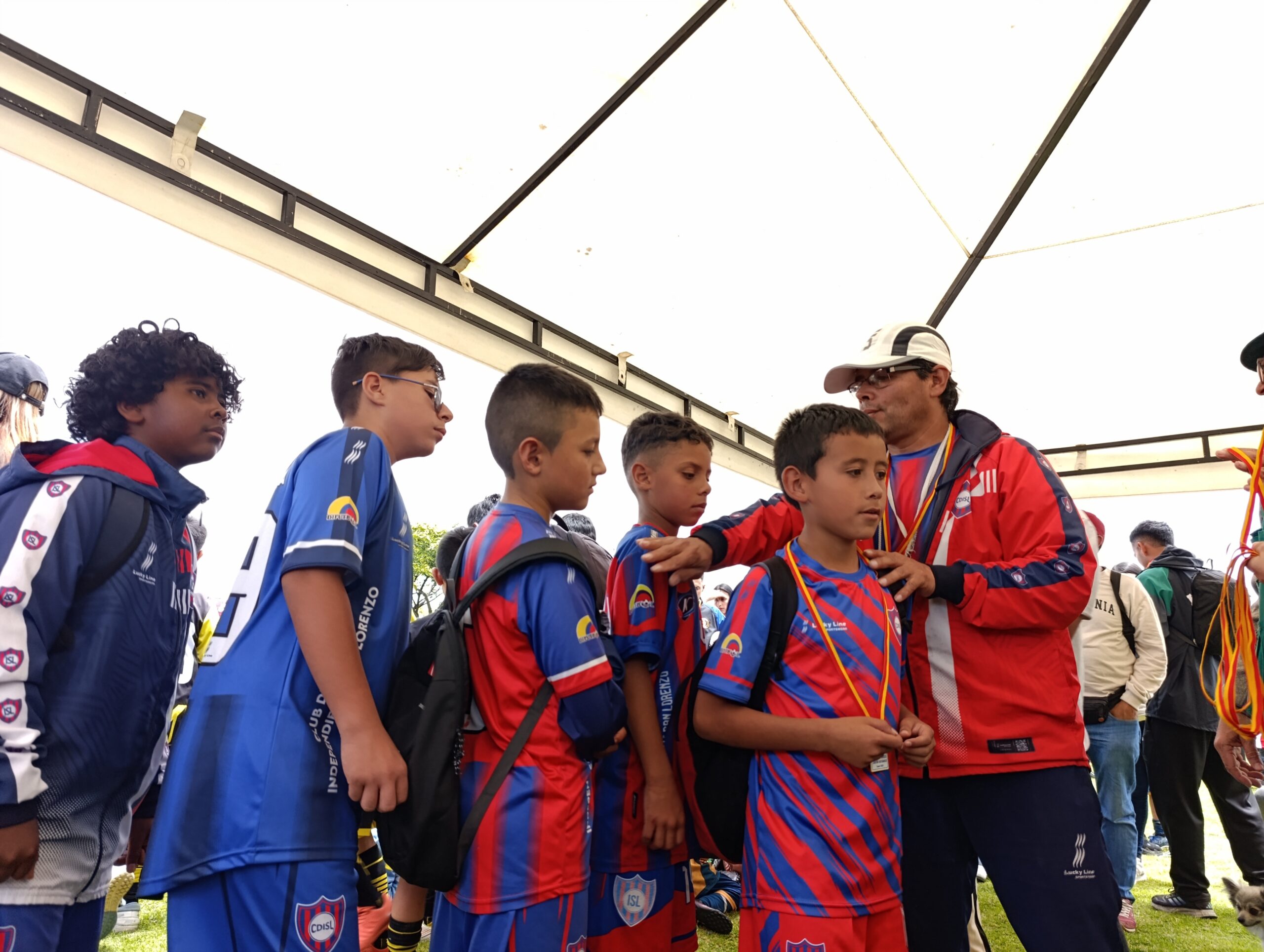 Historias del verde urbano: Copa de los 70 años: un compromiso futbolero con el bosque urbano El Tunal
