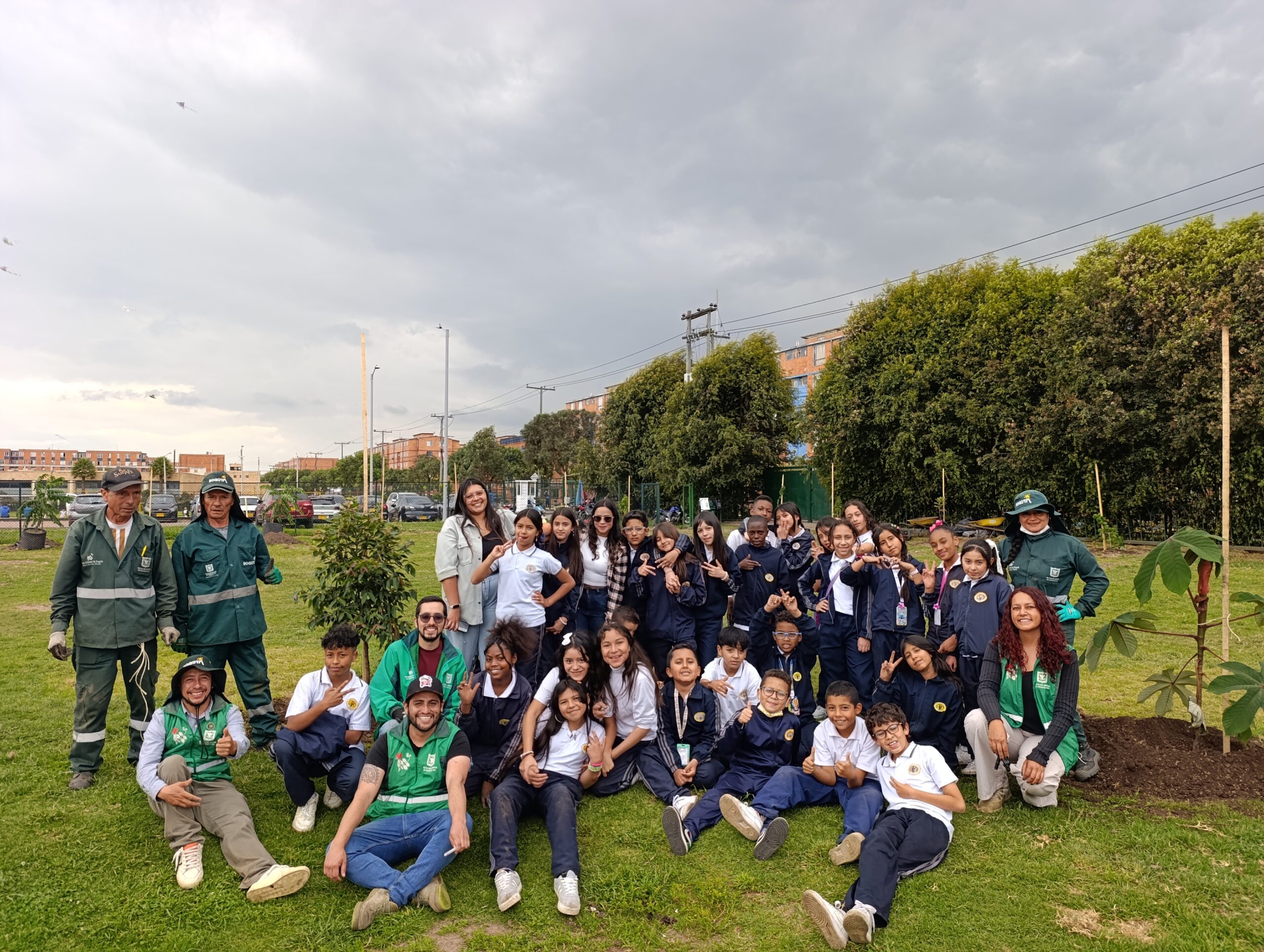 Historias del verde urbano: Los nuevos habitantes verdes del colegio Ciudadela Educativa de Bosa Historias del verde urbano: Los nuevos habitantes verdes del colegio Ciudadela Educativa de Bosa