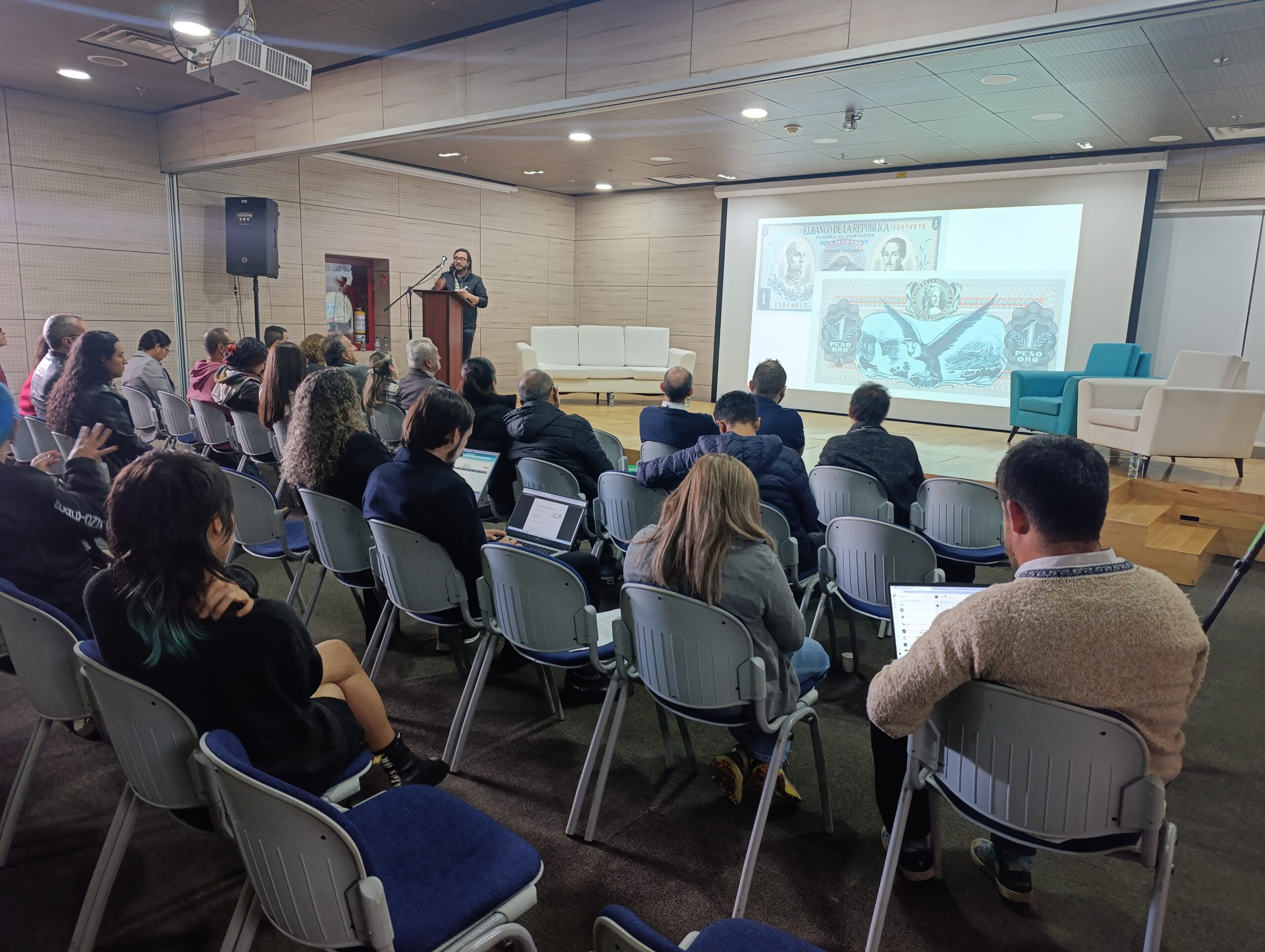 Historias del verde urbano: Un encuentro académico que le rindió homenaje al legado botánico y cultural de Bogotá Historias del verde urbano: Un encuentro académico que le rindió homenaje al legado botánico y cultural de Bogotá