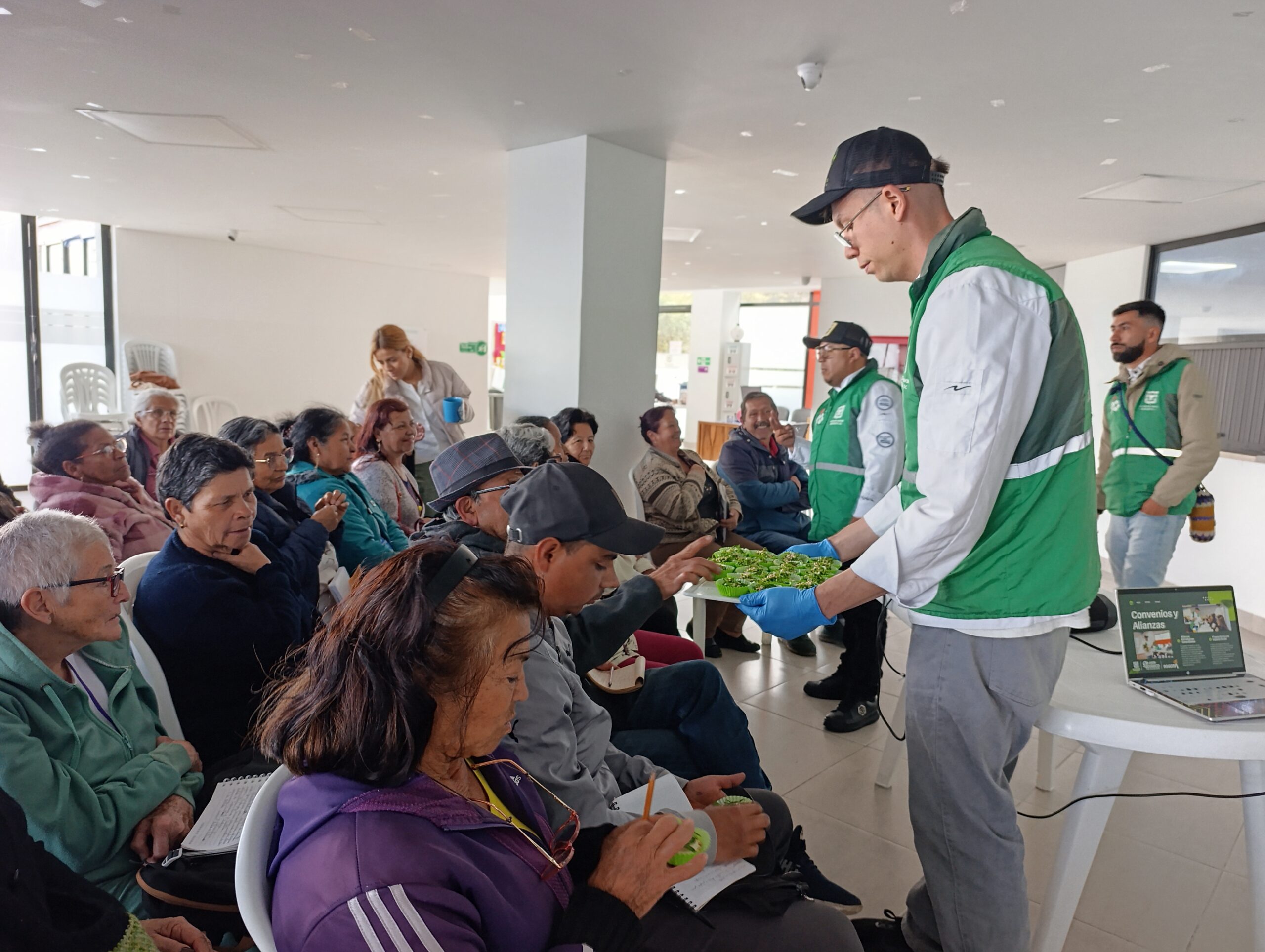 Historias del verde urbano: Ciudad Bolívar abre las puertas de su banco comunitario de semillas agroecológicas