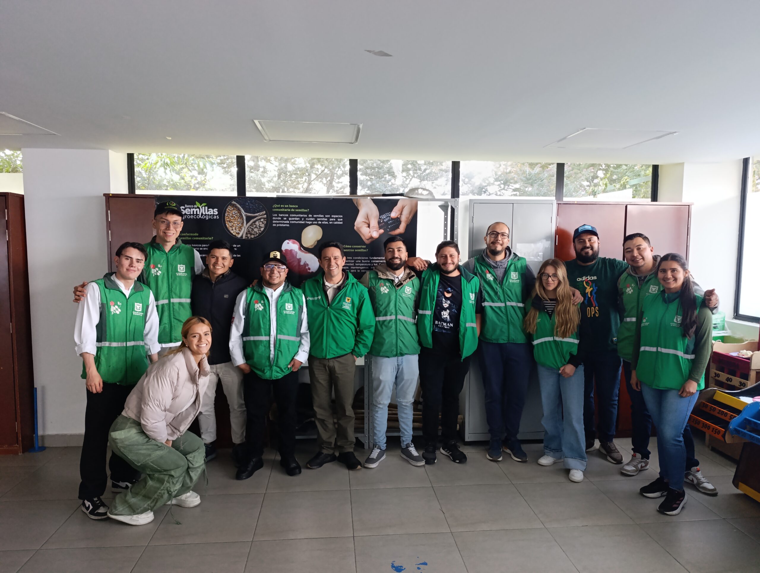 Historias del verde urbano: Ciudad Bolívar abre las puertas de su banco comunitario de semillas agroecológicas