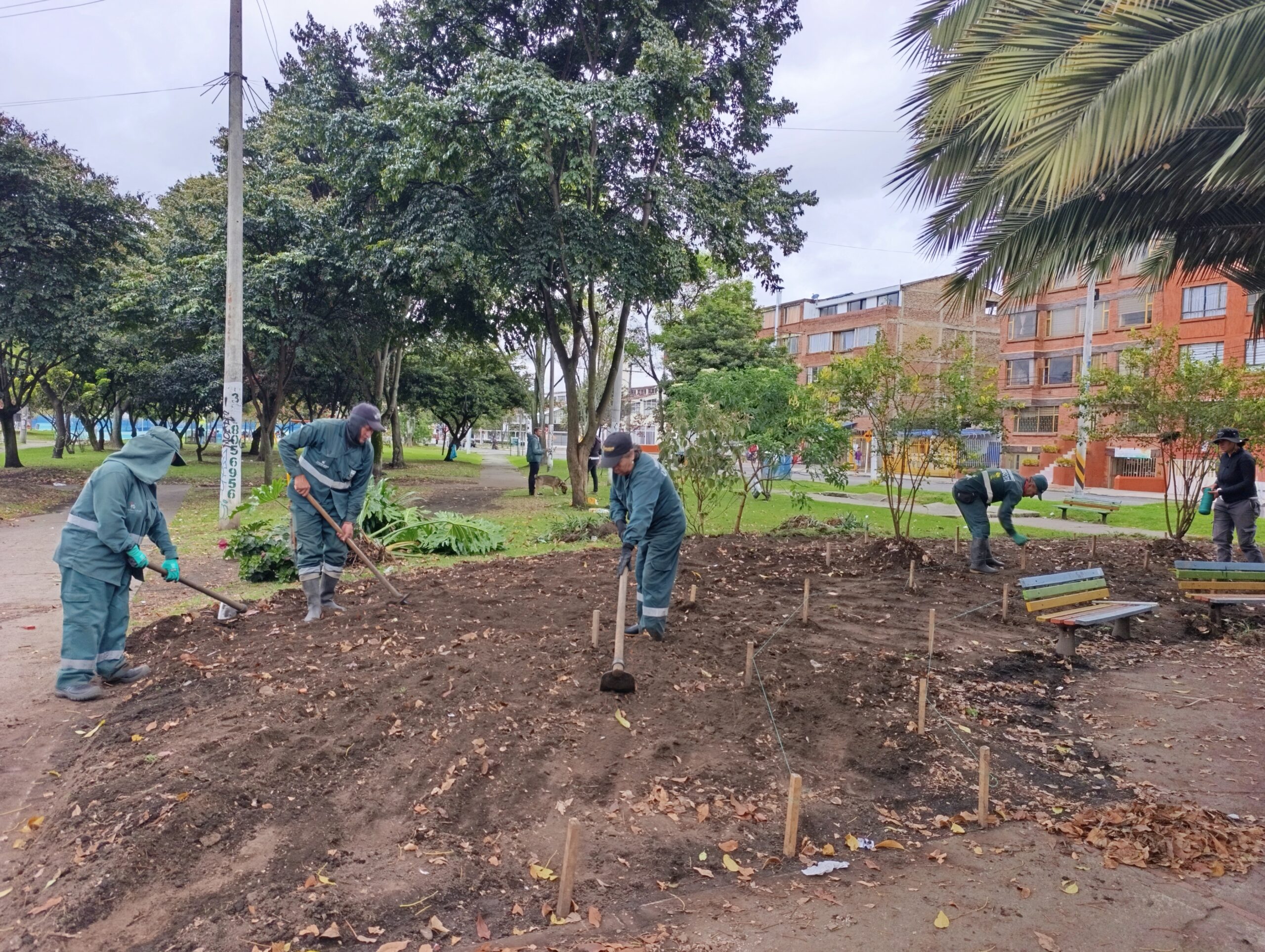 Historias del verde urbano: Veraguas Central: un parque de Puente Aranda que recuperó sus jardineras