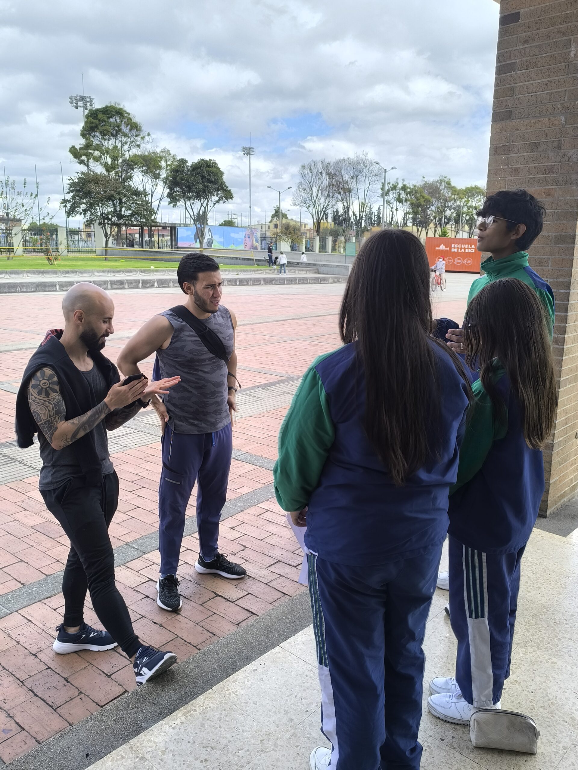 Tejiendo territorios: Los guardianes verdes del Parque Villa Mayor