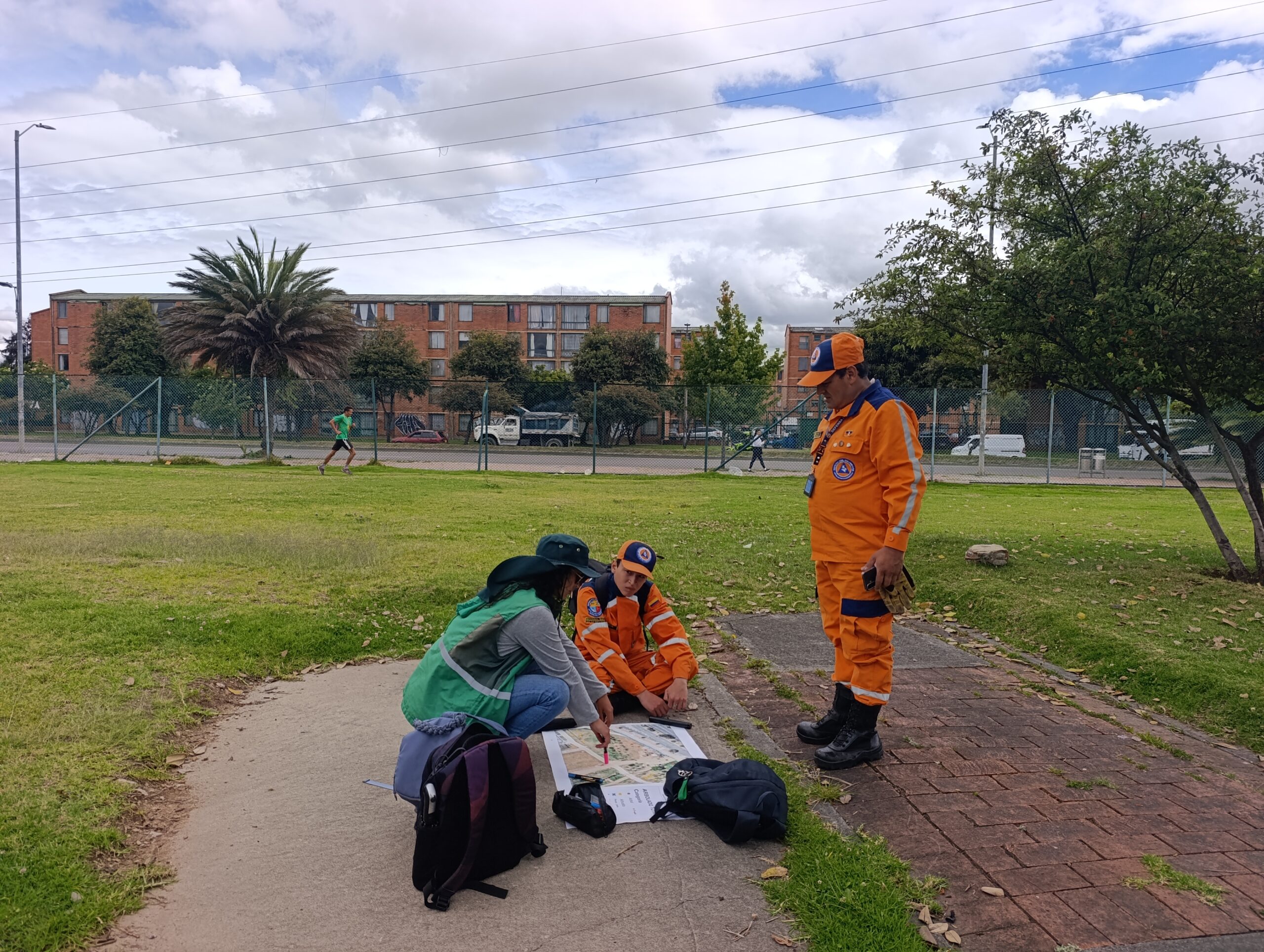 Historias del verde urbano: ¡Cocreando el nuevo arbolado de El Tunal! Historias del verde urbano: ¡Cocreando el nuevo arbolado de El Tunal!